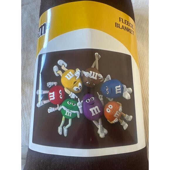M&M’s blanket 100% Polyester fleece 50”x60” New gift if all ages - Picture 3 of 3